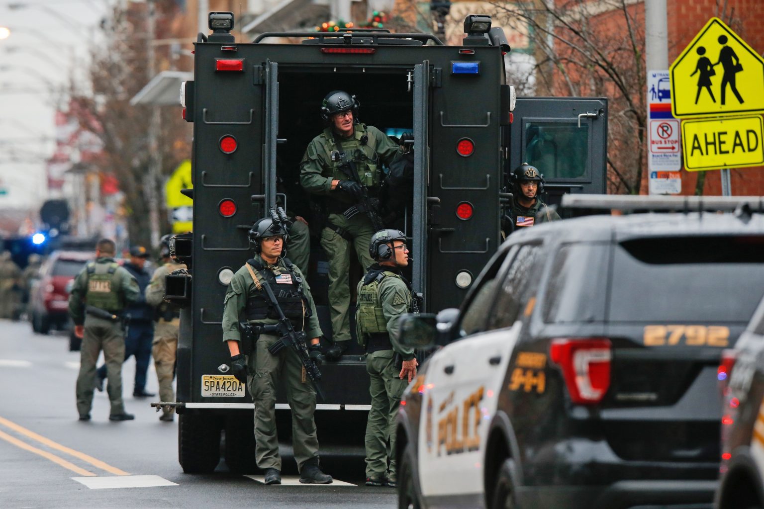 6 killed in New Jersey gunbattle, including police officer Aruba Today