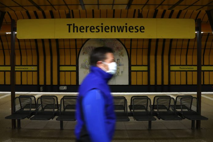 APTOPIX Virus Outbreak Germany Oktoberfest
