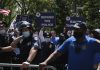 NYPD chief, cops hurt as protesters clash on Brooklyn Bridge