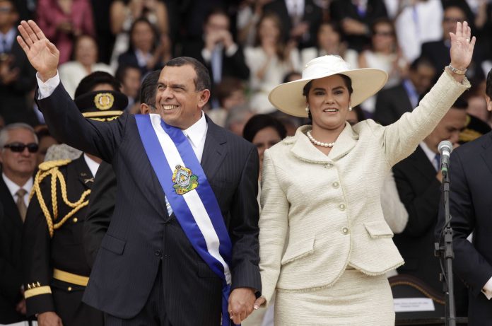Porfirio Lobo, Rosa Elena