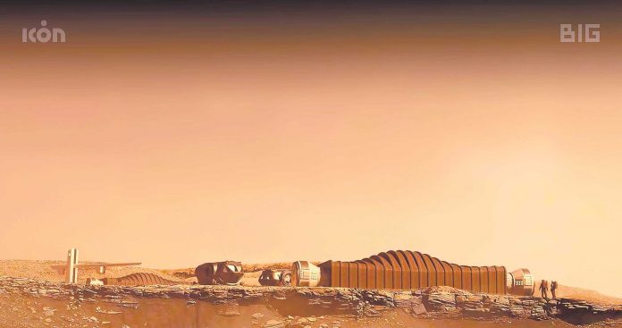 Playing Mars