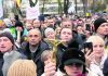 Ukrainians protest against vaccination as COVID cases soar