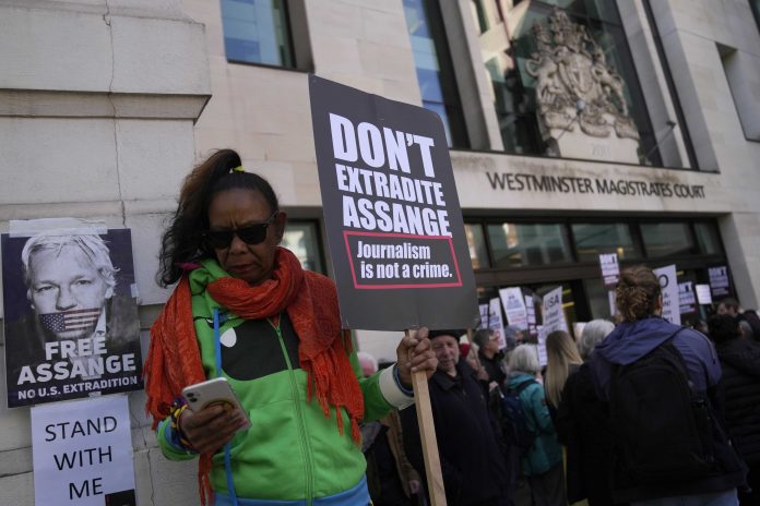 Britain Assange