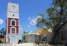 Visit the historic museum at Fort Zoutman!