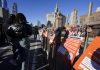 New York City evicts vendors from Brooklyn Bridge, ending a bustling tourist market to ease crowding