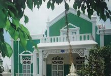 Know more about the Town Hall Eloy Arends building