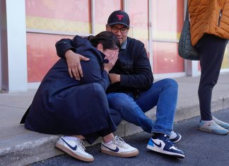 Chicago daycare worker detained by immigration agents at drop-off time for children