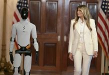 First Robot: Melania Trump brings droid to White House event