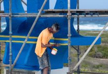 New appearance of famous anchor in Seroe Colorado raises questions on social media