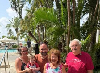 Russ and Cindy honored as Goodwill Ambassador for 25 years of visiting Aruba!