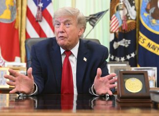 North America trade pact talks to blow past renewal deadline