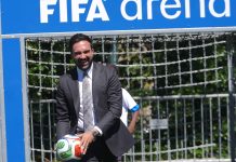 Kicking off: New York football enthusiasts defy pitch shortage