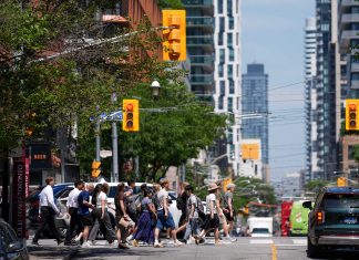Record-smashing heat wave surges from West to eastern U.S., Canada