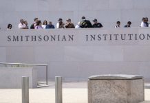 Trump orders disclaimer signs outside museum of American history