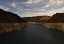 Two largest U.S. reservoirs hit record lows amid western drought