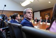 U.S. national debt exceeds $40 trillion: govt data