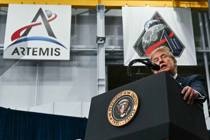 US-POLITICS-TRUMP-SPACE